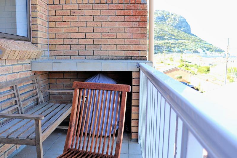 To Let 2 Bedroom Property for Rent in Fish Hoek Western Cape